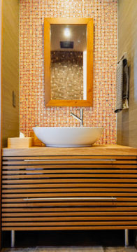 こだわりの内装のトイレ／トイレ内手洗い