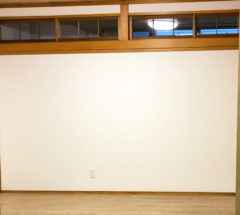 障子からクロス（壁紙）貼りの壁へリフォーム・アクリル板が入った欄間